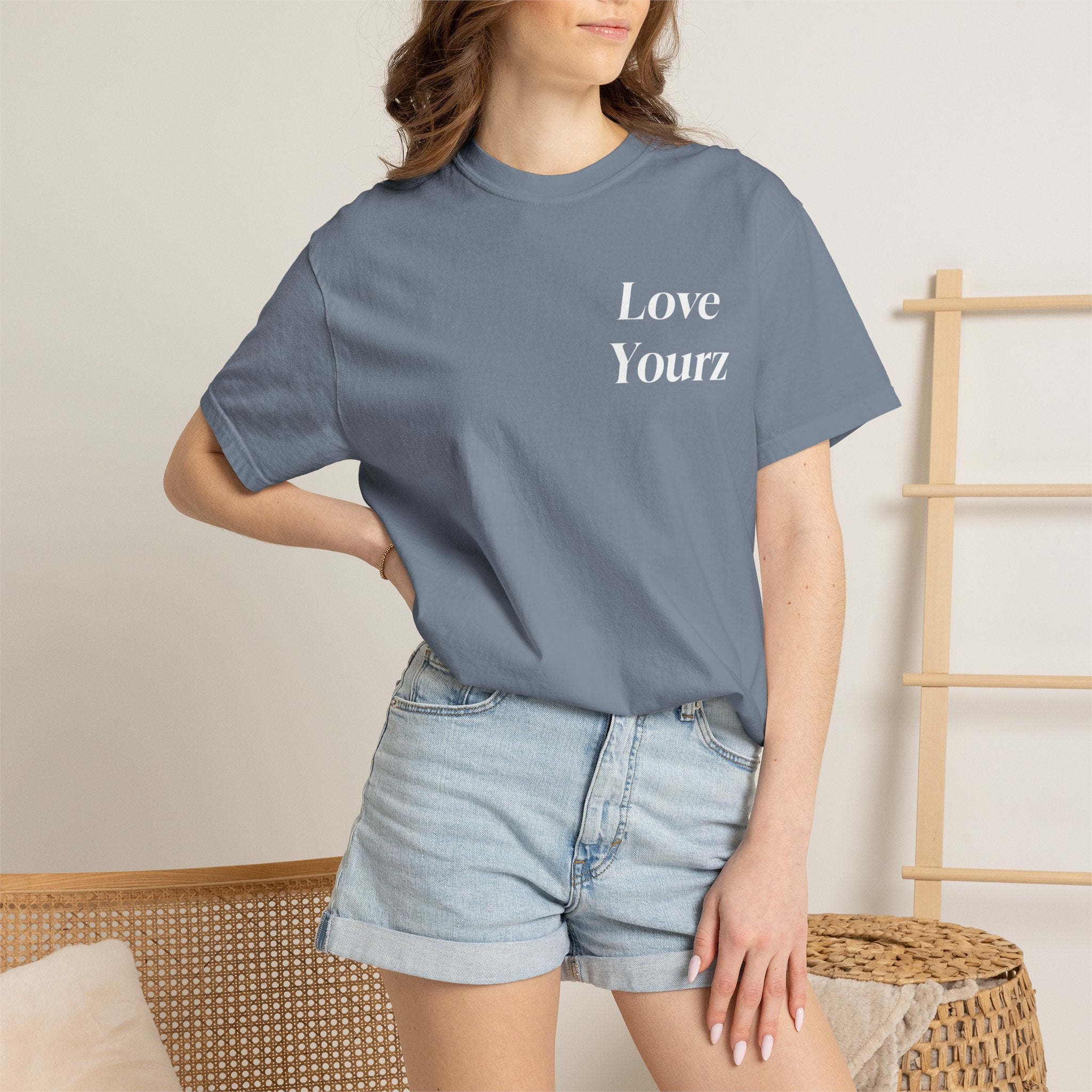 LOVE YOURZ T-shirt